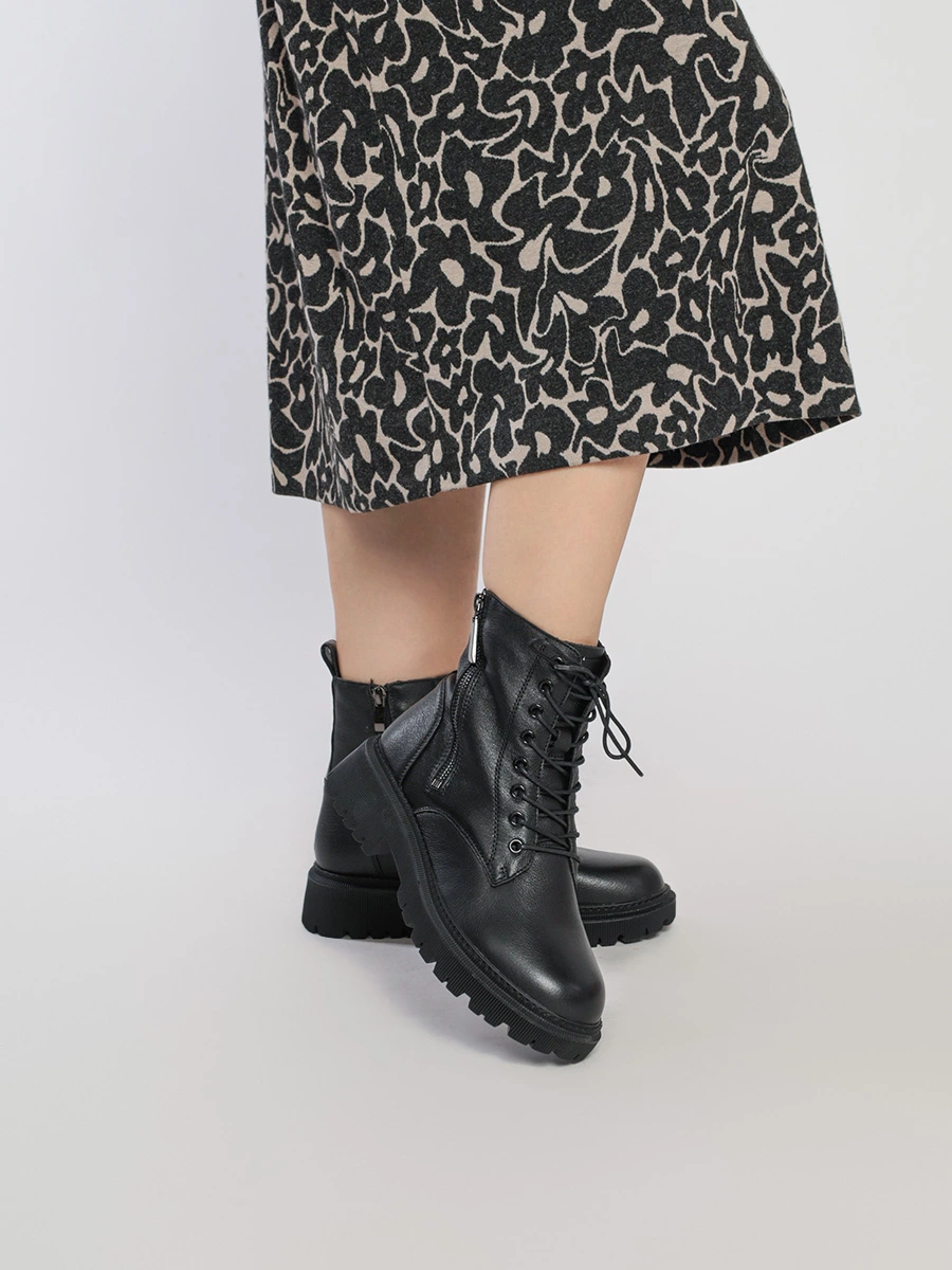 Ботинки-дерби черного цвета с молниями и шнуровкой